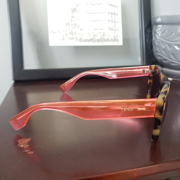 Fendi Tortoise Shell Sunglasses - Picture 4 of 6